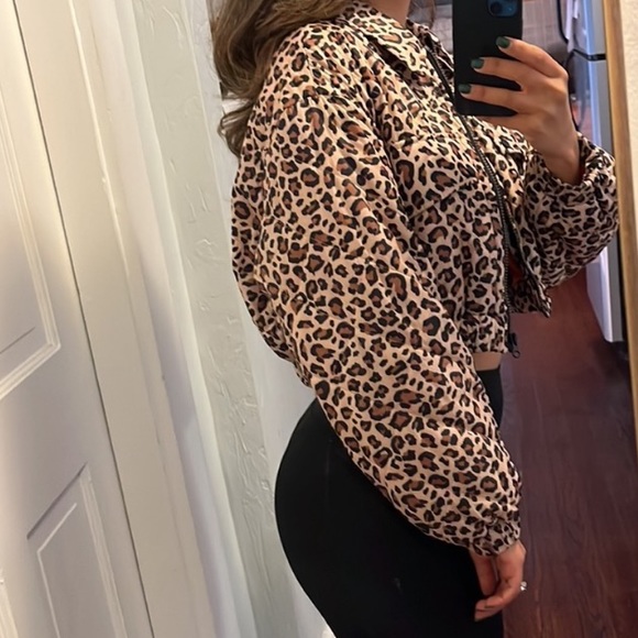 ZARA LEOPARD CROP PUFFER JACKET CROP PUFFER MOTO COAT ANIMAL PRINT FULL ZIP S - Picture 15 of 16